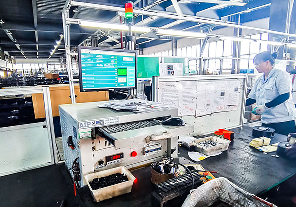 風(fēng)機電機綜合測試系統(tǒng)應(yīng)用現(xiàn)場