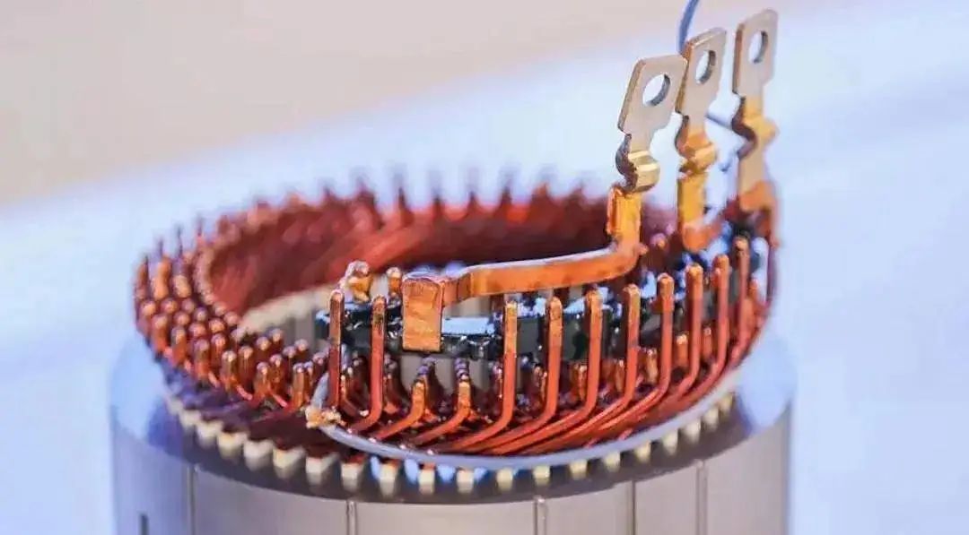 與圓形電機(jī)相比，為什么扁線電機(jī)更適合新能源汽車領(lǐng)域？—AIP艾普.jpg