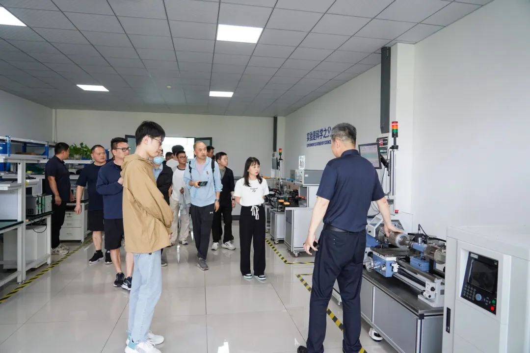 知識培訓(xùn)驅(qū)動行業(yè)共贏發(fā)展，艾普積極探索客戶價值創(chuàng)造模式