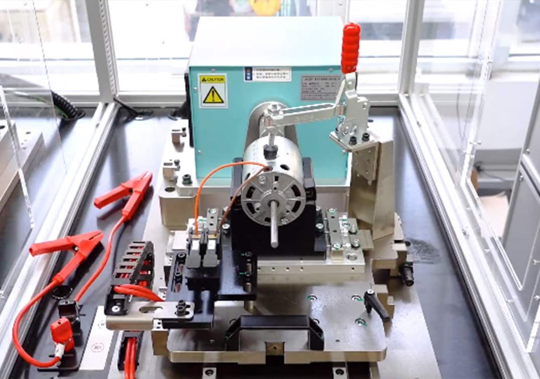 汽車(chē)暖通電機(jī)測(cè)試設(shè)備應(yīng)用現(xiàn)場(chǎng)